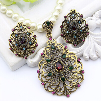 

Vintage Flower Imitation Pearl Jewelry устанавливает античный золотой цвет из бисера ожерелье и серьги Rhinestone Jewelry India We