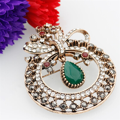 

New Turkish Resin Flower Round Brooch Pins Jewelry For Women Resin Antique Gold Color Lapel Corsage Retro Badge Christmas Gift