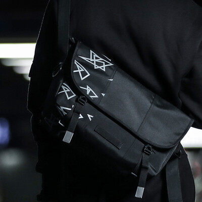 

Light rider trend fashion messenger bag casual sports backpack mens shoulder messenger bag middle school student personality bag 3325 black