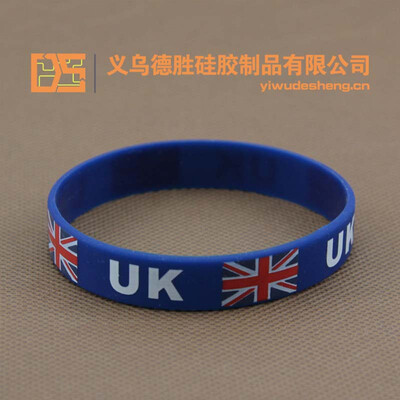 

1pcs Sports Silicone Wristbands World Cup Flag Bracelet Souvenir Men Football Fans ID Elastic Basketball Wrist Strap 2018