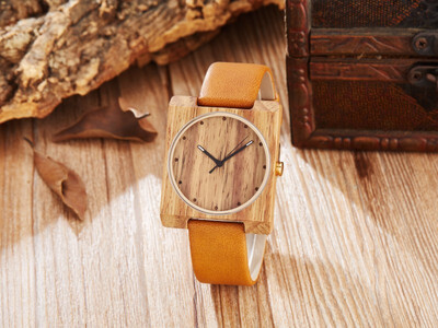 

Fashion Natural Wood Watch Men Quartz Watch Elegant Square Wooden Wrist Watch Analog Light Ladies Clock Gifts relogio masculino
