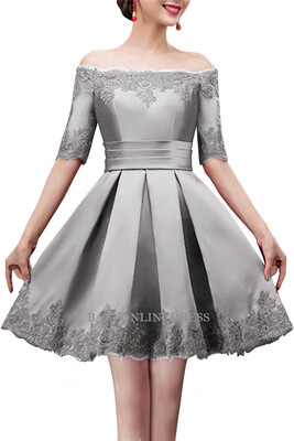 

2018 A-line Off-shoulder Half Sleeves Short Lace Appliques Prom Dresses