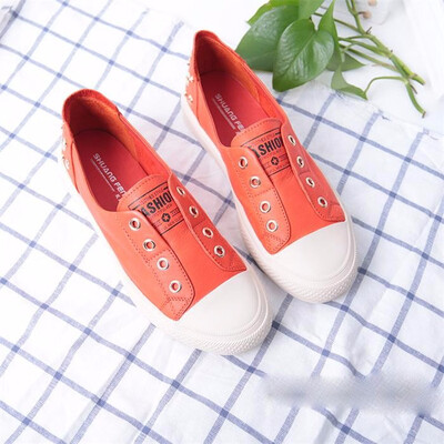 

SHUANGFENG 2018 Spring Fashion Rivet White Shoes Women Sneakers Leather Flats Shoes for Woman Ladies Casual Shoes zapatos mujer