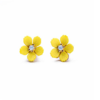 

Aiyaya High Quality Cubic Zircon Yellow Flower 5 Leaf Stud Earrings Hot Sale