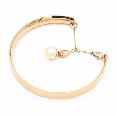

Natural Pearls Charm Smooth Stainless Steel Cuff Bangle