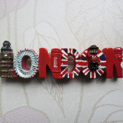 

1Pcs Novelty United Kingdom Big Ben The London Eye travel to commemorate the message posted Souvenir Fridge Magnets