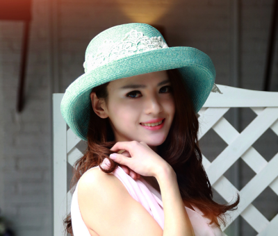 

2018 New Lady Sun Hat Summer Straw Hat Women Folded Wide Brim Sun Cap Elegant Travelling Hat New Headwear B-2281