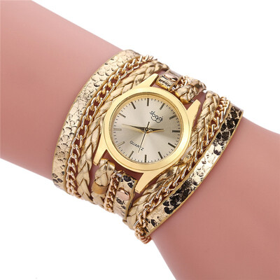 

Womems bracelet creative design quartz watch 513