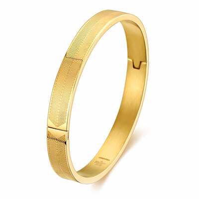 

Arrow Feather Pattern Round Stainless Steel Bangle