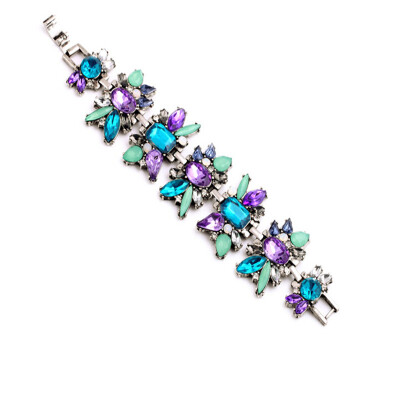 

Aiyaya 12k White Gold Plated Butterfly Waterdrop Cushion-cut Colorful Crystal Top Cubic Zircon Bracelet