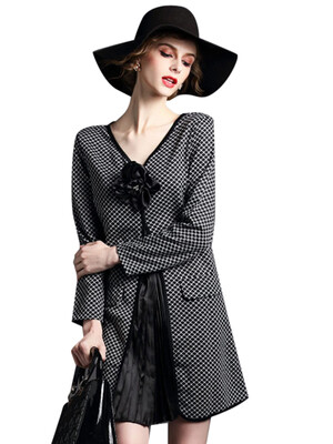 

Plus Size Patchwork Woman Grid V Neck Dress
