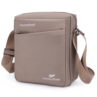 

Carneyroad Carnie 2017 new men's bag casual simple shoulder oblique bag nylon bag khaki color CR-104