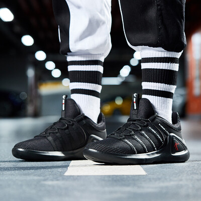 

Jordan mens shoes breathable lightweight casual shoes travel wear running shoes men XM4580311 black white 405