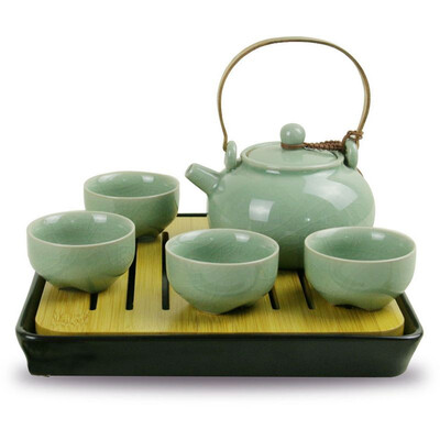 

Ge kiln pea green loop-handled teaset