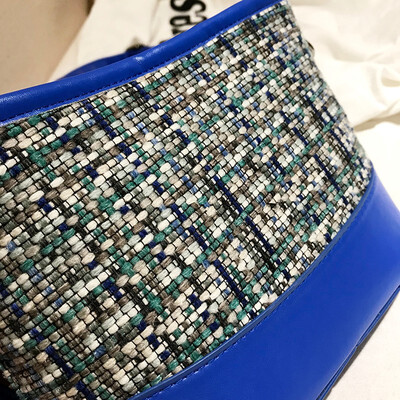 

New single-shoulder handbag with bucket bag