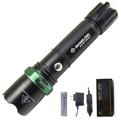 

Shang Long zoom flashlight flashlight can be removed to save the hammer rotating focus CREE light bulb frog eye lens 3 files dimming body straight charge metal button lithium battery life strong E73