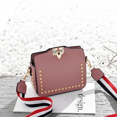 

2018 fashion Studs closure PU leather Wide strap designer Luxury brand shoulder bag woman Clutch hand bag