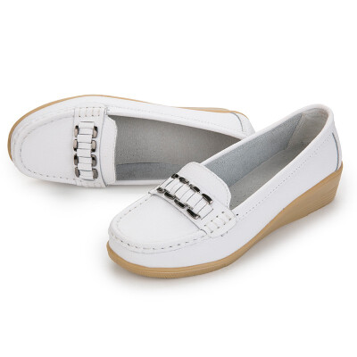 

Summer explosions white shoes mother middle-aged ladies summer breathable womens shoes hollow flat non-slip comfortable leather w