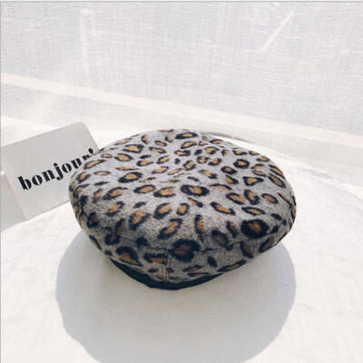 

Women French Style Vintage Leopard Print Wool Soft Winter Warm Beret Beanie Hat