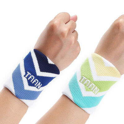 

Tai Ang TAAN badminton tennis towel bracelet cotton wrist sweat breathable protection 8cm * 10cm 1309 white blue / white and green two loaded