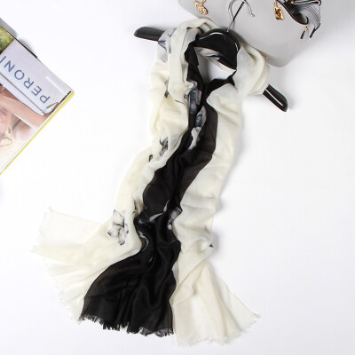 

Lan Shiyu cashmere scarf female shawl autumn&winter Korean version of the long section printed warm scarf W239 black beige
