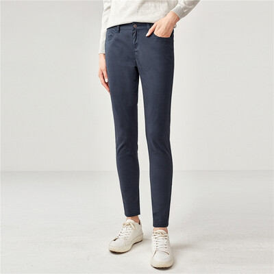 

Giordano Womens Casual Pants Womens Shorts Mid-rise Slim Casual Cropped Pants 05428001 66 Logo Navy Blue 28 yards 16568A