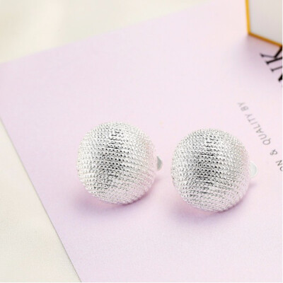 

Geometric Round Clip Earrings No Ear Hole Metal Water Ripple Rounds Earrings Without Piercing Women Minimalist Jewelry