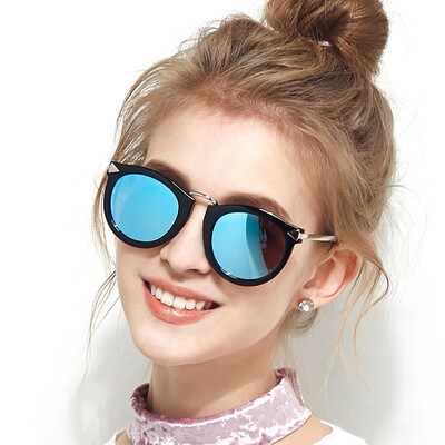 

Blue (Bluekiki) polarized sunglasses large frame driving sunglasses color film sunglasses female sunglasses 7024 black box ice blue