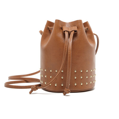 

3 Colors Fashion Rivet Women Bag 2016 New Arrival Crossbody Bag PU Leather Bucket Bags Famous Brand Solid Color