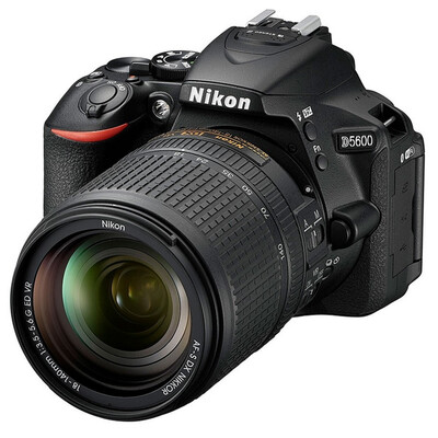 

Комплект Nikon D5600 SLR (AF-P DX Nikkor 18-55mm f / 3.5-5.6G VR) черный