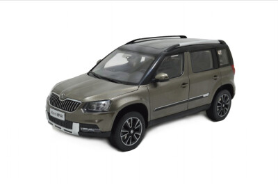 

1:18 scale Skoda Yeti 2013 diecast model car gold