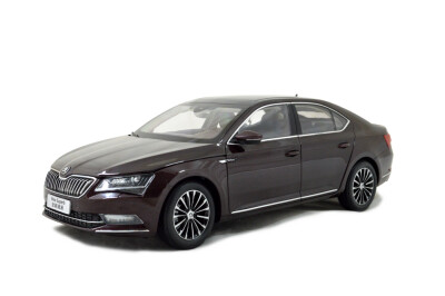 

118 scale Skoda SuperB 2015 diecast model car red