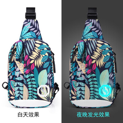 

Autumn and winter men's bags, fashion trends, personality,street Oxford cloth, leisure students, luminous Shoulder Bag