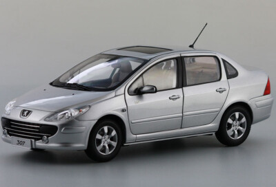 

118 scale PEUGEOT 307 silver diecast model car