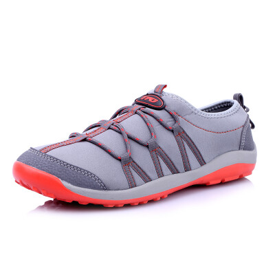 

THE FIRST OUTDOOR footwear comfortable breathable outdoor shoes storage shoes 891504 male models in the gray 42 yards