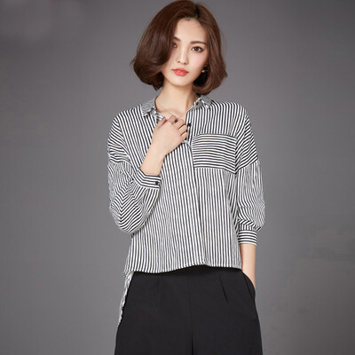 

Si Bai homes 2017 autumn women lapel black&white vertical stripes before short after long personality shirt S71R0084A361M black&white stripes M