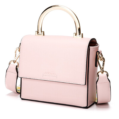 

Aokang Ms Broadband Shoulder Bag Small Party Bag Thick Shoulder Strap Metal Buckle 8712358013 Pink