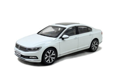 

Paudi 1:18 scale VW Volkswagen Magotan 2017 White diecast model car die-cast car
