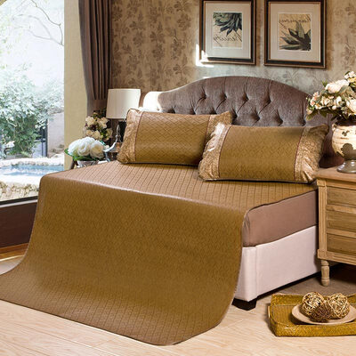 

Yingxin bedding textile non-slip mat double Jacquard three-piece natural skin-friendly breathable 15 2 meter bed British Le grid