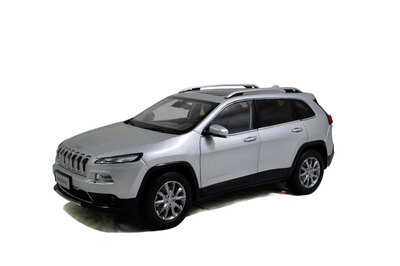 

Paudi 118 Scale Jeep Cherokee 2016 Silver Diecast Model Car die-cast car