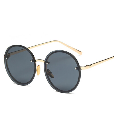 

Retro fashion sunglasses men and women with the ocean film sunglasses as gift for women and men