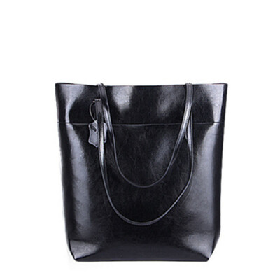 

Oil wax leather leather handbags large capacity portable Messenger shoulder bag as gift for women