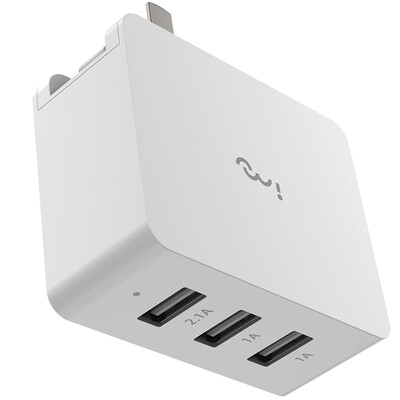 

i-mu charger with three USB ports