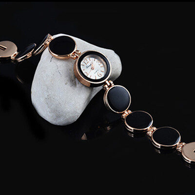 

Женщины Роскошный браслет Золотые браслеты Rould Dial Наручные часы Girl Lady Dress Мода Классический подарок Часы Женские часы