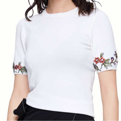 

Floral pattern embroidered white short sleeved sweater