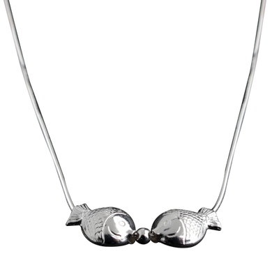 

Luo Linglong s925 sterling silver Pisces pendant necklace anti-allergy simple temperament personality fresh hand original gift