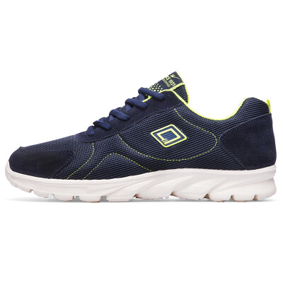 

running shoes male