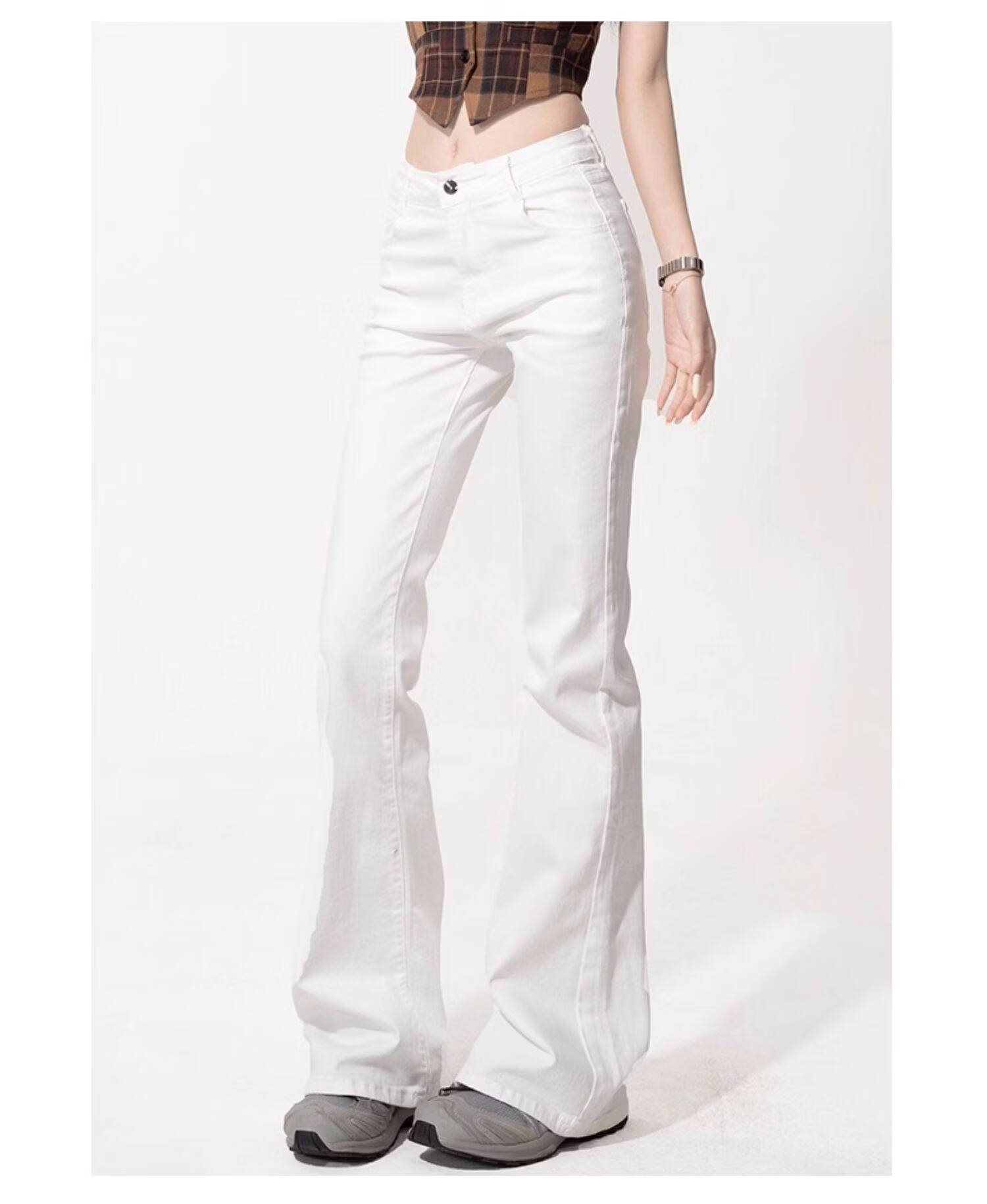 :CHOCOOLATE Women's Summer High-Waist Slim Fit Petite Flared Jeans White Extended Length L 4