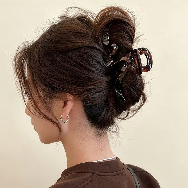 Idaier Wave Hair Clip for Women 2026 New Luxury Large Shark Clip for Back of Head Birthday Gift for Girlfriend 4