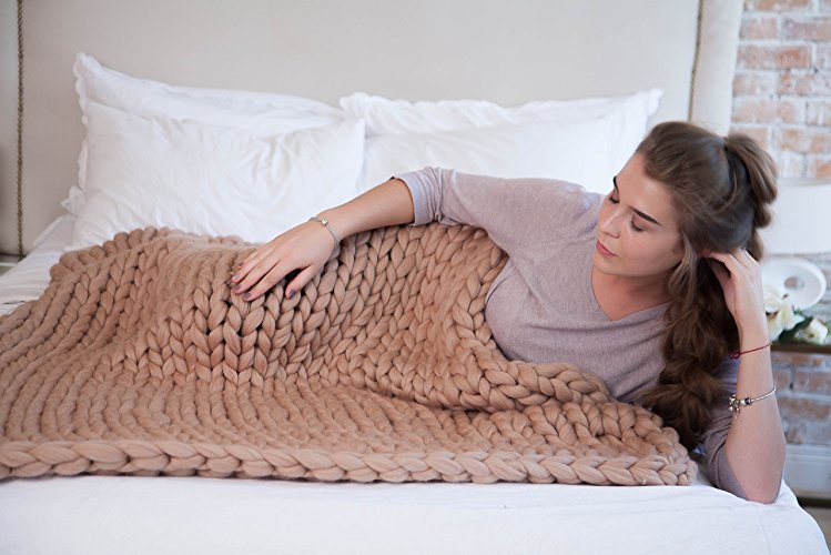 

Natural Petting Brown